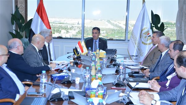  وزير التموين يعقد اجتماعًا لمتابعة التحضيرات النهائية لمعرض الذهب والمجوهرات نيبو 2024