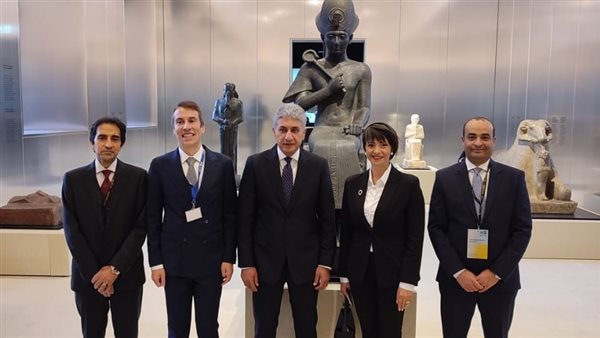 وزير السياحة يشارك في فعاليات الاحتفال بذكري مرور 200 عام على تأسيس المتحف المصري