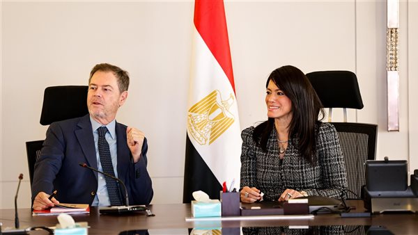 وزيرة التخطيط تلتقي سفير إسبانيا وتوقع منحتين لدعم جهود التنمية 