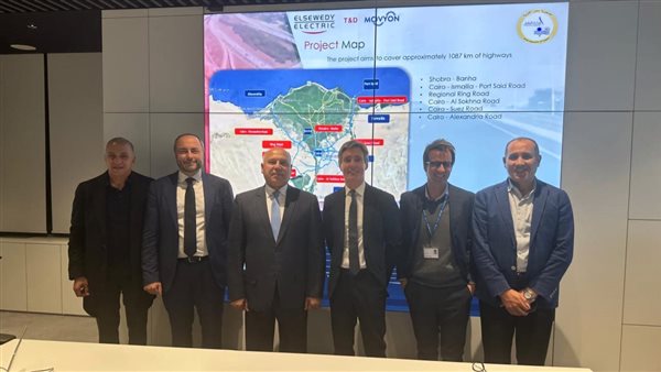  وزير النقل يلتقي برؤساء كبرى الشركات العالمية المتخصصة في مجال السكك الحديدية والنقل الذكي بإيطاليا 