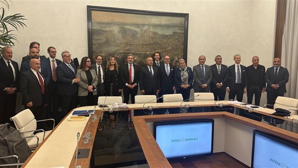 كامل الوزير يتفقد عدد من محطات شبكة القطارات السريعة في ايطاليا