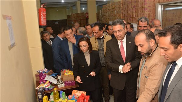 وزير التموين ومحافظ البحيرة يتفقدان مخازن الشركة العامة لتجارة الجملة بمركز دمنهور