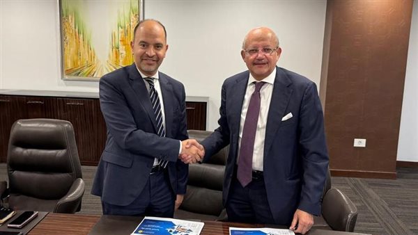 بنك التنمية الصناعية يوقع اتفاقية تعاون مع المعهد المصرفي 