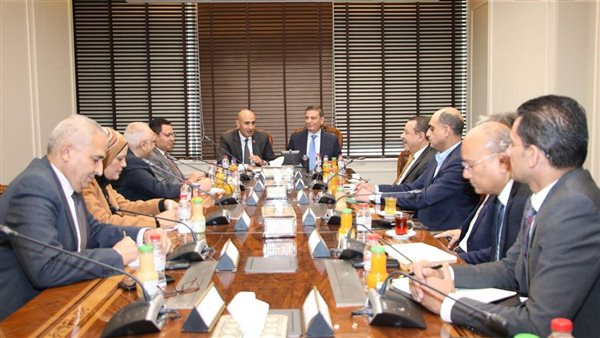  الزراعة والتعليم تبحثان التعاون في مجال تطوير المدارس الفنية الزراعية بالتعاون مع القطاع الخاص