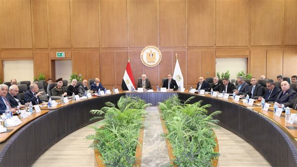 وزير التعليم العالي يتابع موقف إنشاء 17 جامعة تكنولوجية جديدة