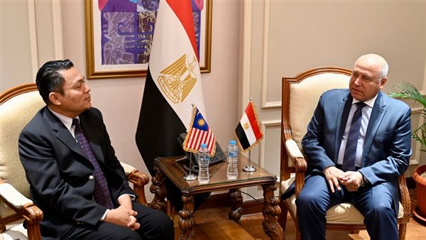 مصر وماليزيا يبحثان تعزيز التعاون في مجال الصناعة وزيادة الاستثمارات وتوطين عدد من الصناعات 
