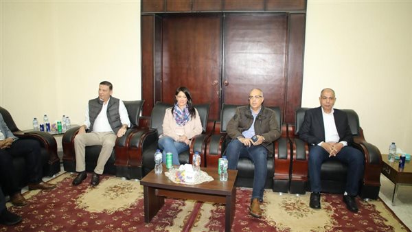 وزراء الزراعة والتخطيط والري يتفقدون أنشطة مشروع الاستثمارات الزراعية المستدامة سيل بالمنيا