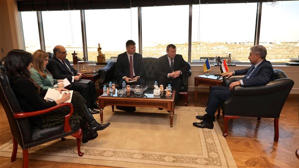 وزير السياحة يبحث مع سفير أوكرانيا بالقاهرة تعزيز التعاون المستقبلي وتبادل الخبرات