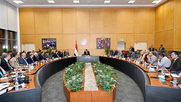 وزير الإسكان يلتقى رئيس وأعضاء اتحاد المستثمرين لبحث تعزيز التعاون وتذليل أي عقبات أمام الاستثمار 