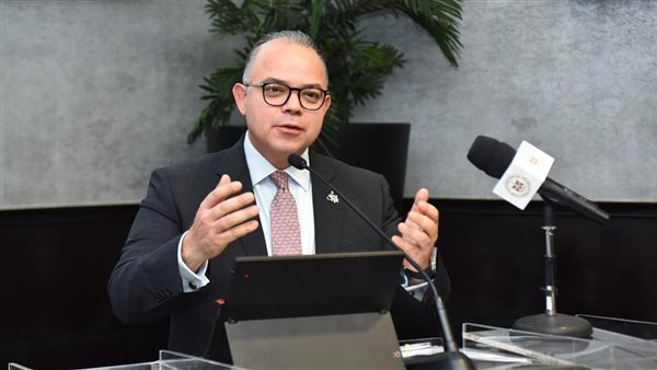 محمد فريد يلقي الكلمة الرئيسية في مؤتمر إطلاق النسخة العربية من المبادئ التوجيهية للسلوك المسؤول للشركات