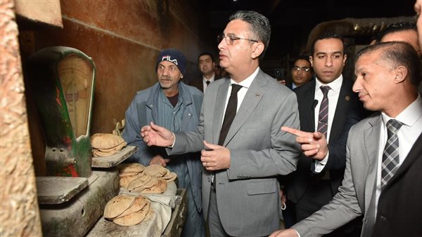  وزير التموين يطمئن على توافر الخبز والسلع الأساسية وتشديد الرقابة على الأسواق