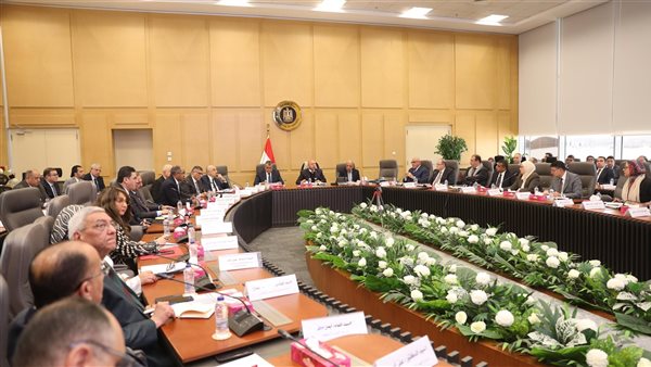  وزير الصناعة يترأس الاجتماع السابع عشر للمجموعة الوزارية للتنمية الصناعية