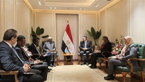 وزير التموين يستقبل وزير الزراعة الصومالي لبحث سبل التعاون المشترك