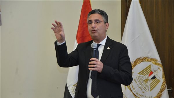  وزير التموين يعقد اجتماعًا موسعًا مع ممثلي السلاسل التجارية الكبري لبحث استعدادات شهر رمضان 