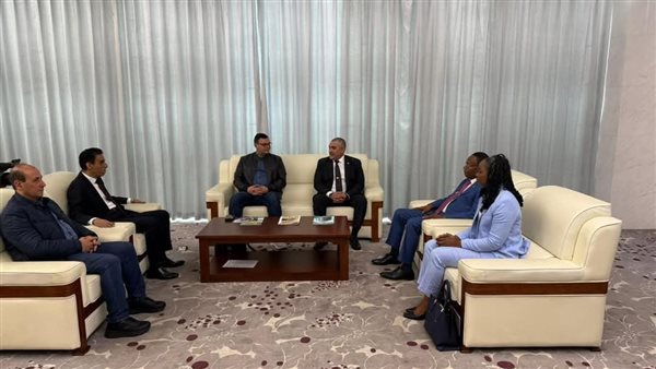 وزير الإسكان يزور غينيا الاستوائية وتنزانيا لزيادة التعاون المشترك ويتفقد سد 