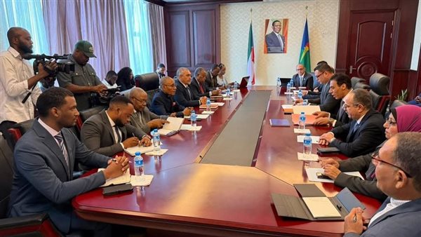 فى العاصمة مالابو وبحضور مسئولى البلدين.. جلسة مباحثات موسعة لوزير الإسكان ونظيره الاكواتورى