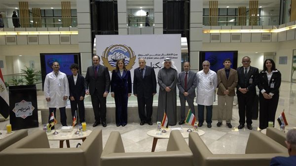 الشيخ مبارك عبدالله الصباح وسفير الكويت يزوران مستشفى 