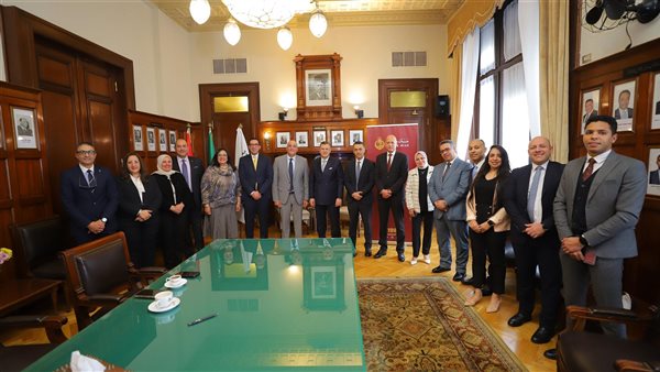 بنك مصر يوقع عقد مع جهاز تنمية المشروعات المتوسطة والصغيرة ومتناهية الصغر بقيمة 300 مليون جنيه 