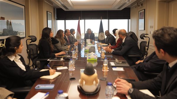  وزير السياحة يعقد اجتماعًا مع المدير الإقليمي لمؤسسة التمويل الدولية IFC