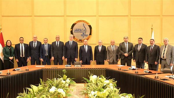 الوزير يشهد مراسم توقيع عقد بين الهيئة العامة لميناء الاسكندرية وشركة الاسكندرية لسلاسل الامداد