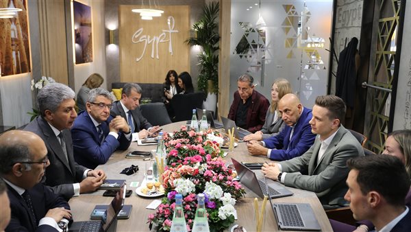 وزير السياحة يلتقي مجموعة من كبار منظمي الرحلات ووكالات السياحة والسفر وشركات الطيران الألمانية والدولية