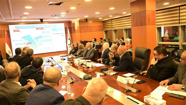 كامل الوزير: تشكيل لجنة لدراسة تصميم وتسعير مرافق الكهرباء في المنطقة الصناعية بأكتوبر الجديدة