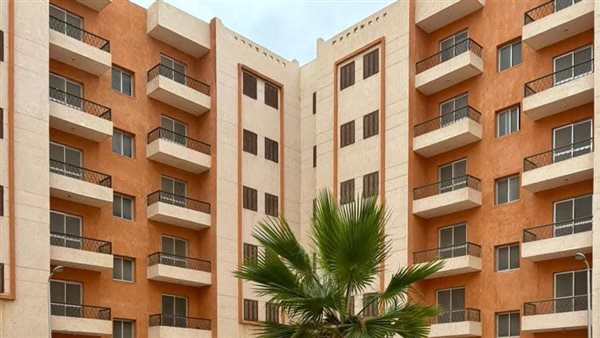 وزير الإسكان يتابع مشروعات تطوير الطرق والمرافق والمبادرة الرئاسية