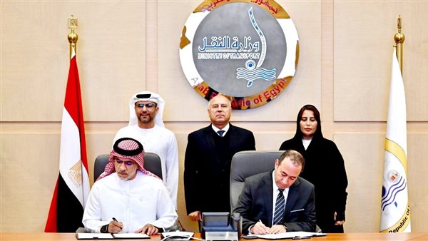  توقيع مذكرة تفاهم بين القابضة للنقل البحرى والبرى ومجموعة موانىء أبو ظبى لتطوير منطقة لوجيستية 