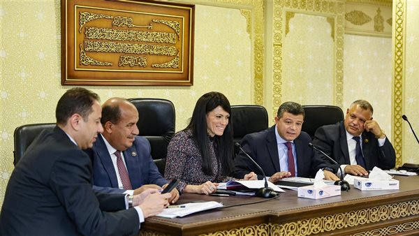 وزيرة التخطيط تستعرض مع اللجنة الاقتصادية بمجلس النواب خطة التنمية للعام المالي 2024/2023