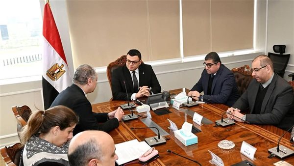 وزير الإسكان يتابع موقف منطقة الأعمال المركزية بالعاصمة الإدارية وأبراج الداون تاون بالعلمين الجديدة
