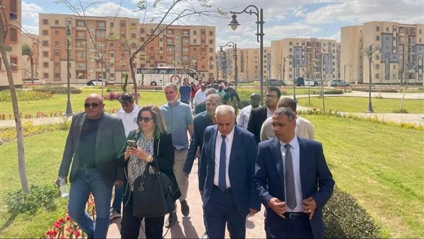 مي عبد الحميد تستقبل وفود ١٠ بنوك مركزية لزيارة وحدات المبادرة الرئاسية 