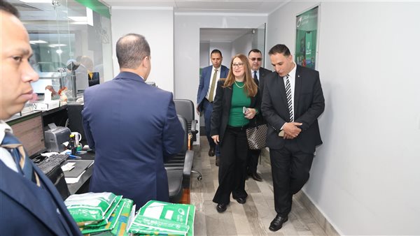 بالصور.. رئيس البريد تتفقد مكاتب القليوبية لمتابعة حركة انتظام العمل