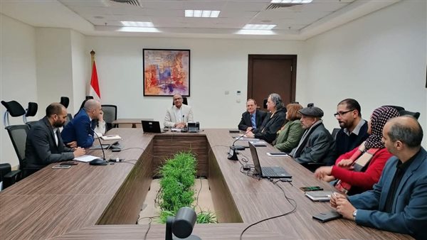 نائب وزير الاسكان يناقش مع ممثلي البنك الدولي سبل التعاون بالمشروعات المستقبلية