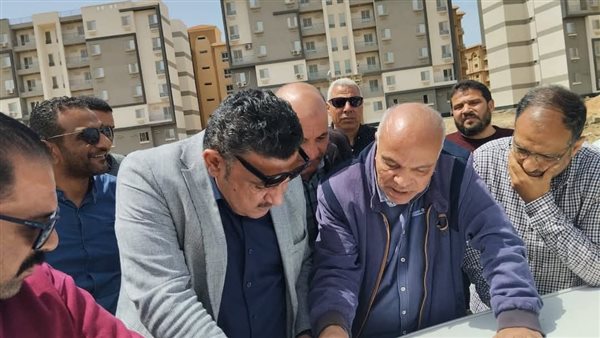 وزير الإسكان يتابع أعمال تنفيذ الوحدات السكنية بمشروع 