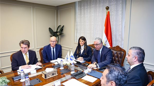 وزيرة التخطيط تشهد الإطلاق الرسمي لخدمات الشباك الواحد الرقمية بالمنطقة الاقتصادية لقناة السويس