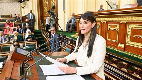 وزيرة التخطيط تستعرض مستهدفات قطاع النقل في مشروع خطةُ التنمية الاقتصادية والاجتماعية للعام المالي 25/2026