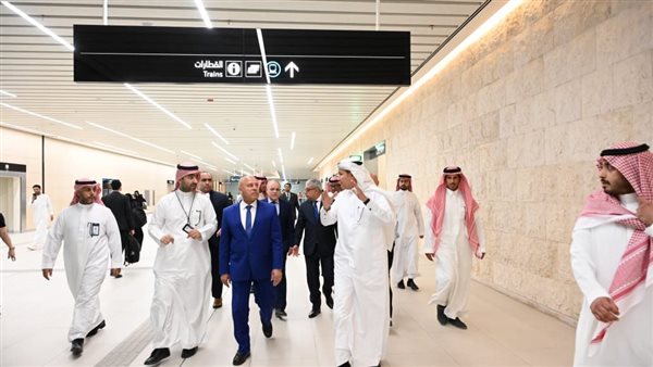 وزير النقل ونظيره السعودي في زيارة هامة لمترو الرياض ويبحثان سبل تحقيق إنطلاقة كبيرة في مجال التكامل الصناعي 