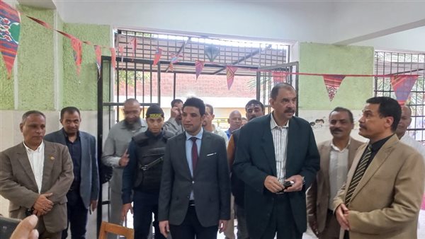 محافظ سوهاج ونـائبـه يتقفدان ديوان الإدارة التعليميـة بدار السلام