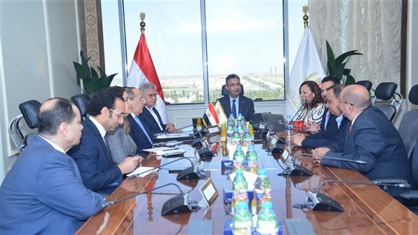 وزير التموين يجتمع مع شركة ليبتون لتعزيز التعاون بين القطاعين العام والخاص وتبادل الخبرات