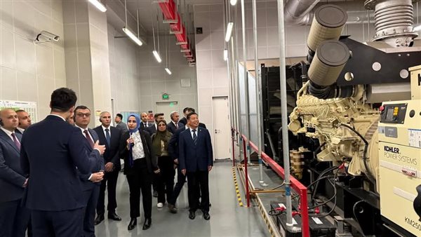 وزير الإسكان يواصل جولاته بالصين بتفقد منطقة الأعمال المركزية بـ