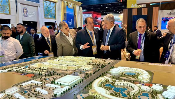 وزير السياحة يفتتح الجناح المصري المُشارك في معرض سوق السفر العربي (2025 ATM)