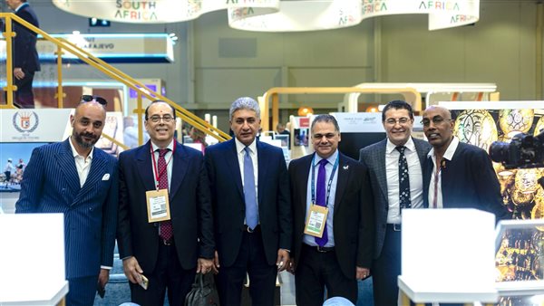 وزير السياحة يتجول داخل الجناح المصري المُشارك في معرض سوق السفر العربي (2025 ATM)