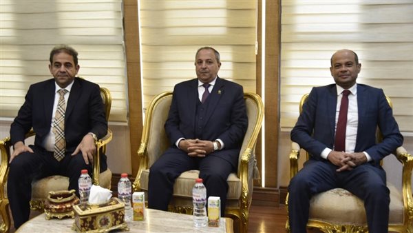 البورصة المصرية توقع بروتوكول تعاون مع جامعة بورسعيد