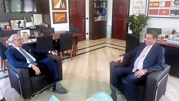 وزير الزراعة يبحث مع مدير معهد سيام باري في ايطاليا تعزيز التعاون في مجال البحث العلمي الزراعي