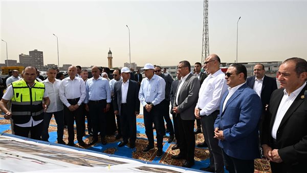 رئيس الوزراء يتفقد المرحلة الأولى من التشغيل التجريبى لمشروع الأتوبيس الترددي لمتابعة جاهزية تشغيله للمواطنين