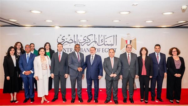 محافظ البنك المركزي يستقبل نائب المدير العام لصندوق النقد الدولي والوفد المرافق له