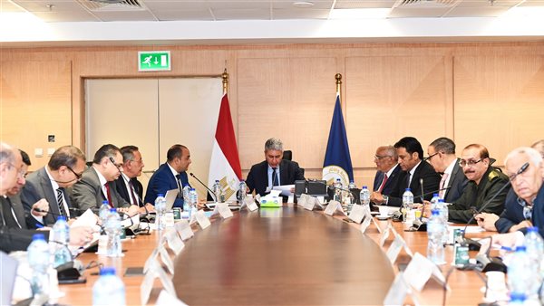 وزير السياحة يترأس اجتماع مجلس إدارة المجلس الأعلى للآثار