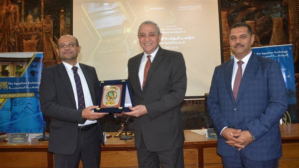 محافظ الغربية ورئيس البورصة يفتتحان الدورة الثانية عشر لمؤتمر “البورصة للتنمية” 