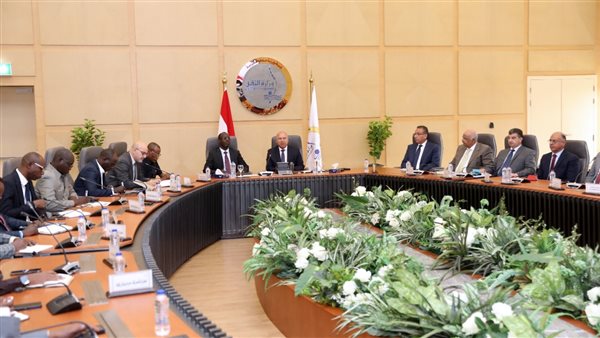 وزير الصناعة والنقل يستقبل وزير البنية التحتية وفك العزلة وصيانة الطرق بجمهورية تشاد