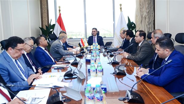 وزير التموين يجتمع برئيس مجلس ادارة شركة مطاحن ومخابز شمال القاهرة لمتابعة خطة التطوير 